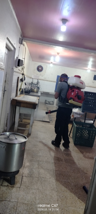 مكافحة الحشرات الطائرة و الزاحفة 