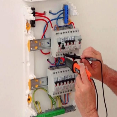 Électricien du bâtiment et plaquiste 