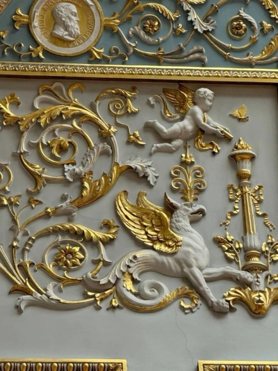 Sculpture sur plâtre 