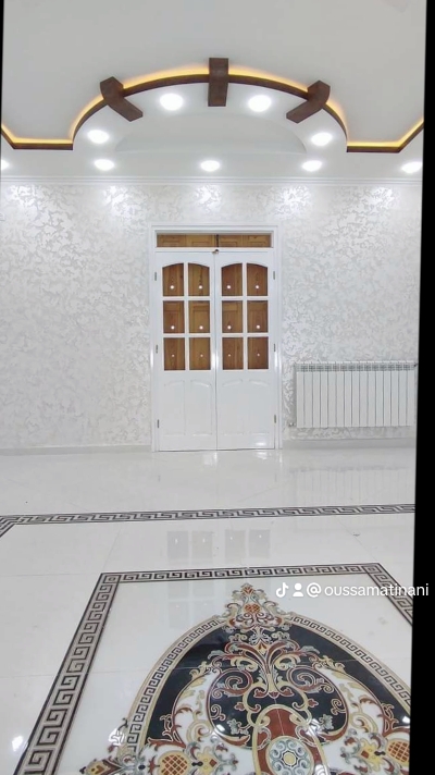 مرحبا بكم صباغة جميع انواع الديكور الداخلي و الخارجي خدمتكم تسرنا وبارك الله فيكم 